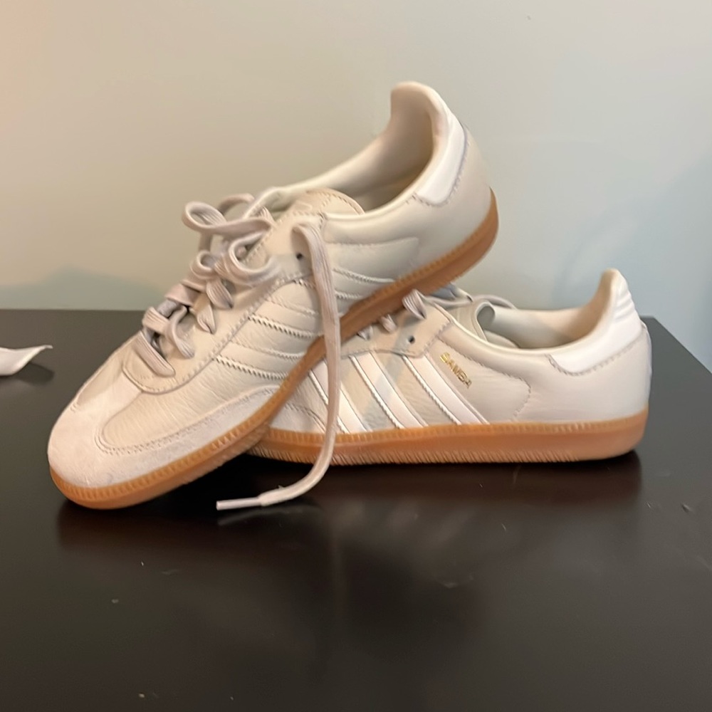 Adidas samba in aluminum / chalk white / wonder beige W7